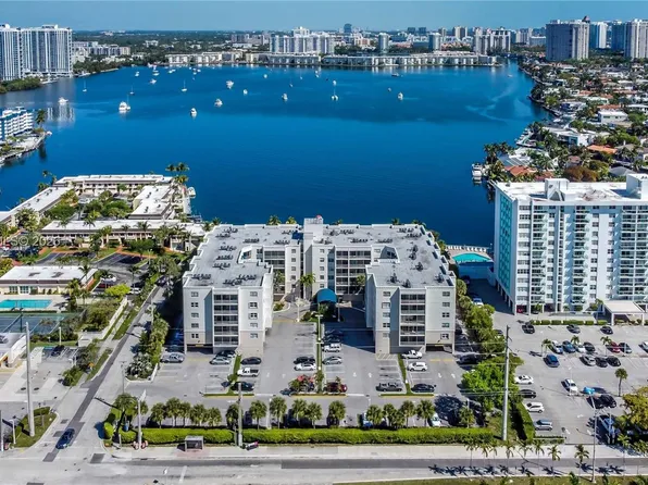 2821 N Miami Beach Blvd #2K, North Miami Beach, FL 33160