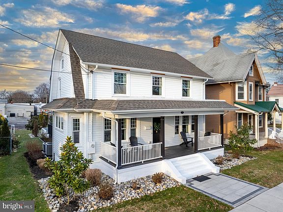 2nd image of 108 Delaware Ave