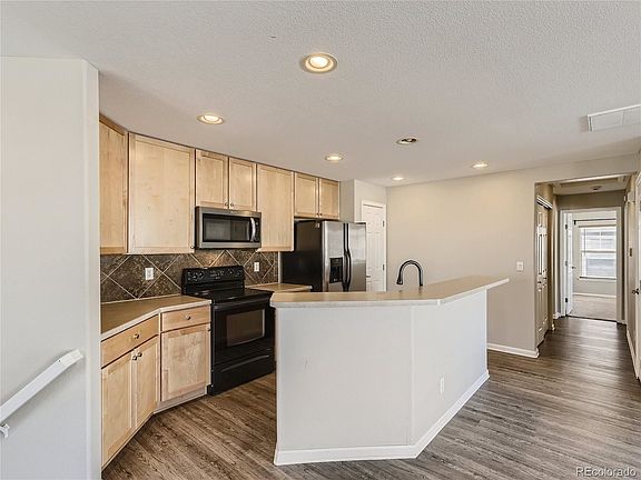 3rd image of 17222 Waterhouse Cir Unit E