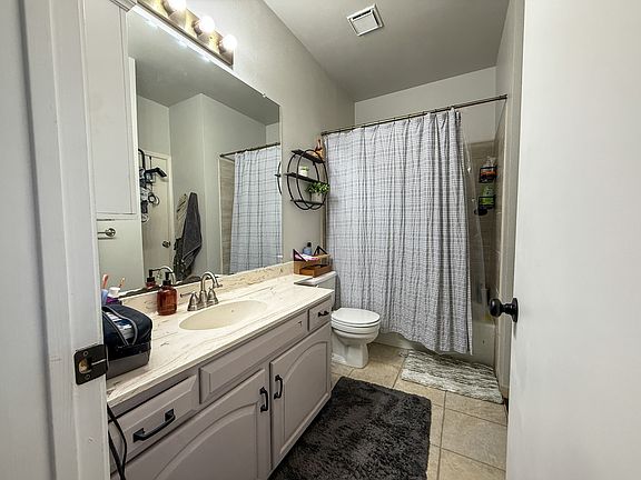 4th image of 1910 Robbins Pl APT 302