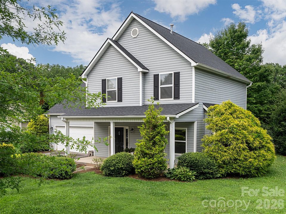 1st image of 23 Scottish Cir