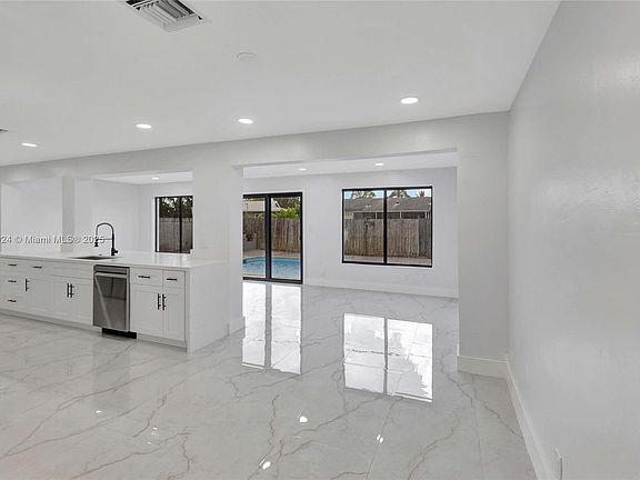 4th image of 3565 NW 25th St