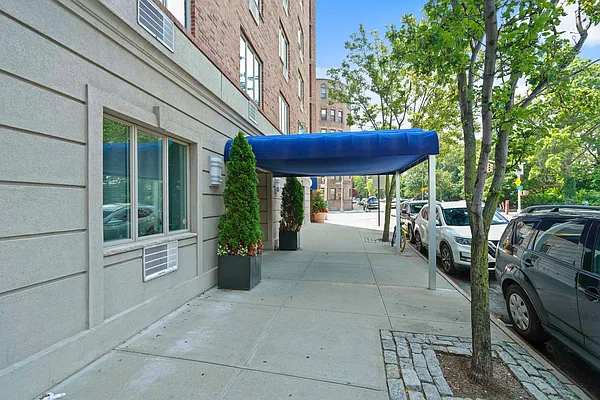 Sold by Daniel Gale Sotheby's International Realty | media 56