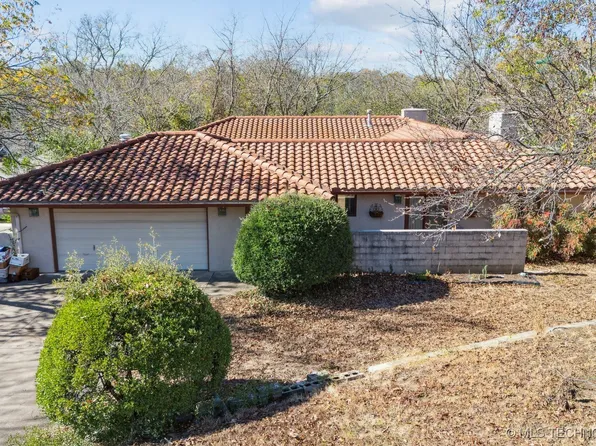 2001 W 4th Pl S, Claremore, OK 74017