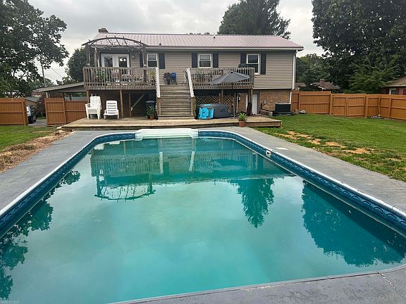5th image of 6030 Oakview Ave