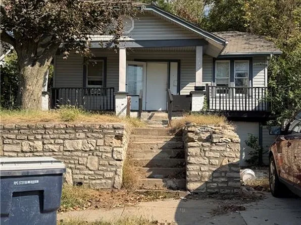 5829 Jackson Ave, Kansas City, MO 64130