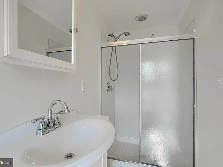 1026 Patapsco St — Photo 16
