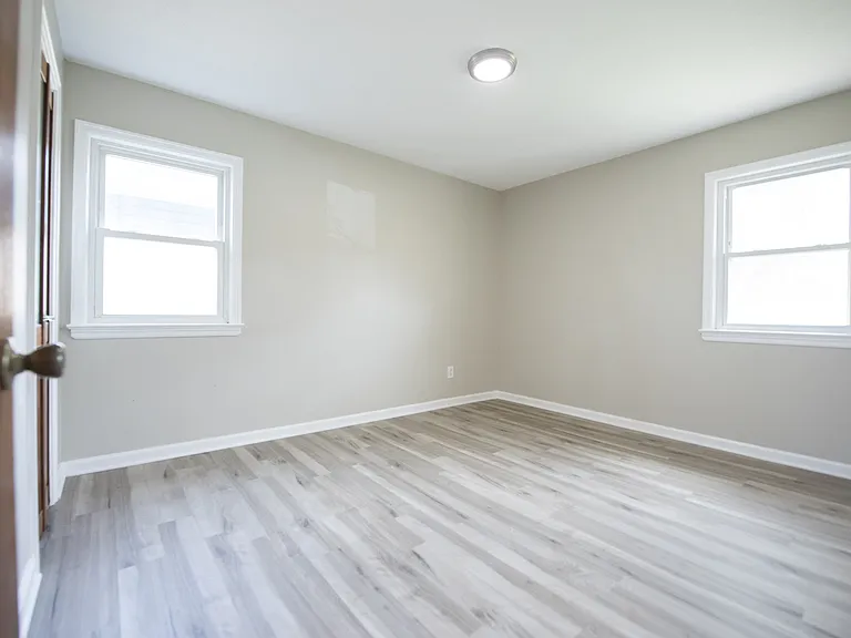 9328 W Ridgewood Dr — Photo 9