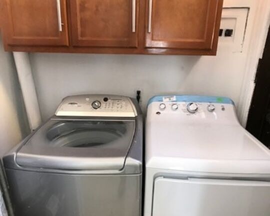5th image of 803 1/2 N Alexandria Ave #803-1/2