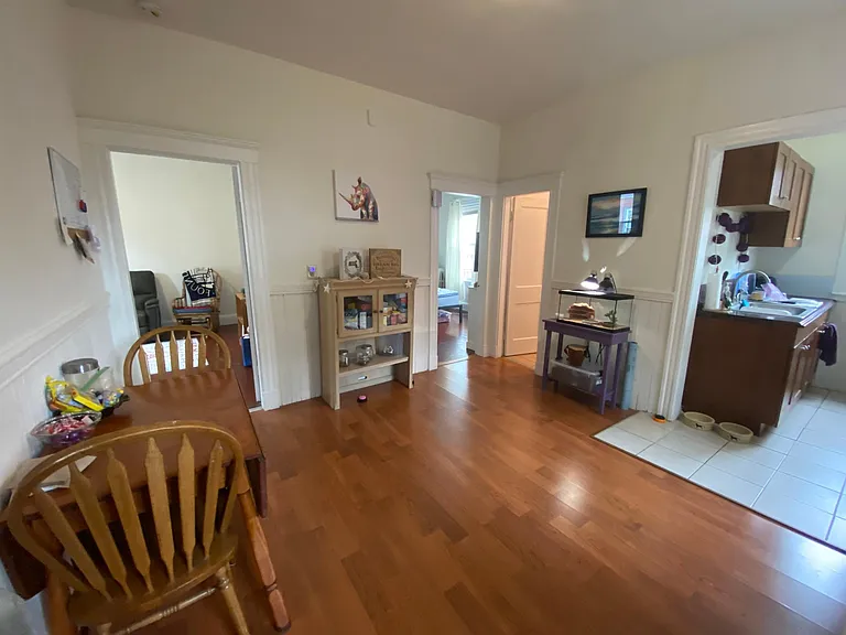 125 Irving St — Photo 5