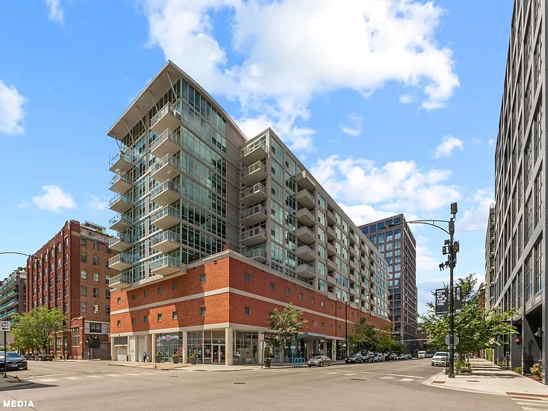 909 W Washington Blvd #1008 — Photo 1
