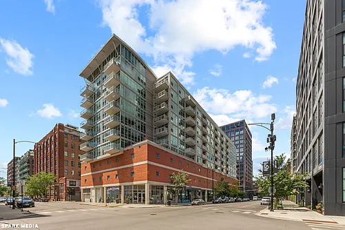 909 W Washington Blvd #1008 Photo 1