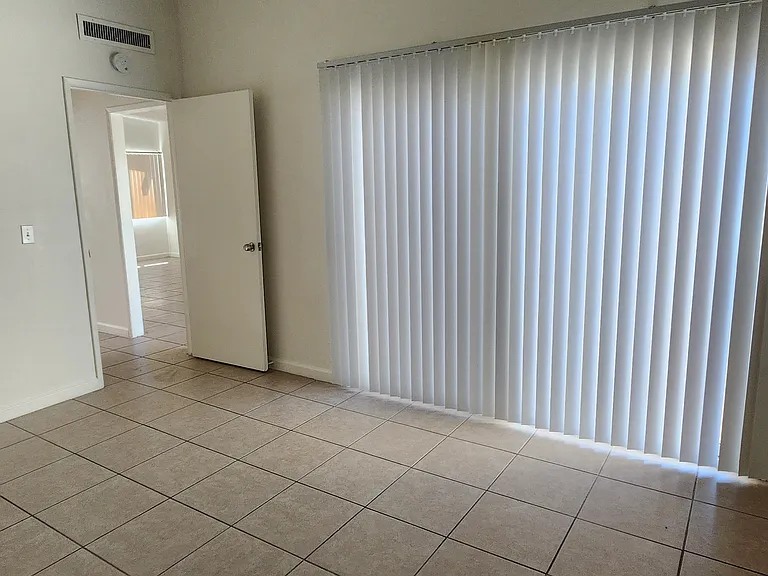 70033 Mirage Cove Dr #6 — Photo 9