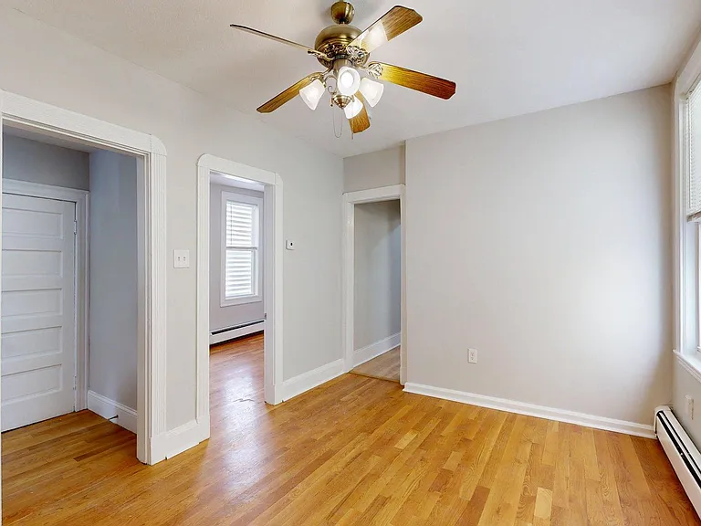 205 Chelsea St #3 — Photo 10