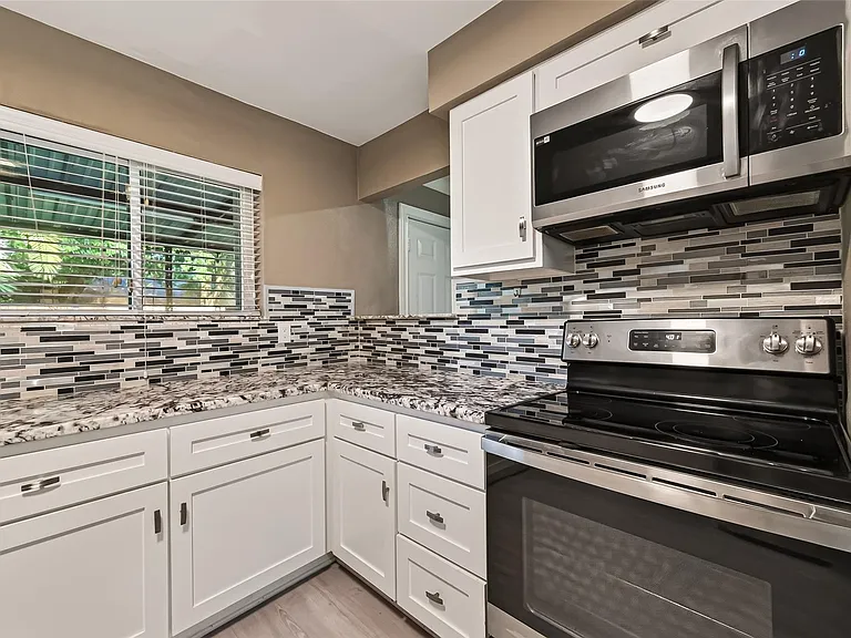 7338 Cornwall Bridge Ln — Photo 17
