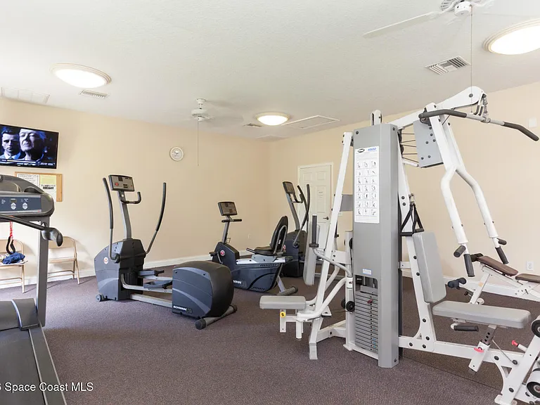 8931 Lake Dr #C405 — Photo 14