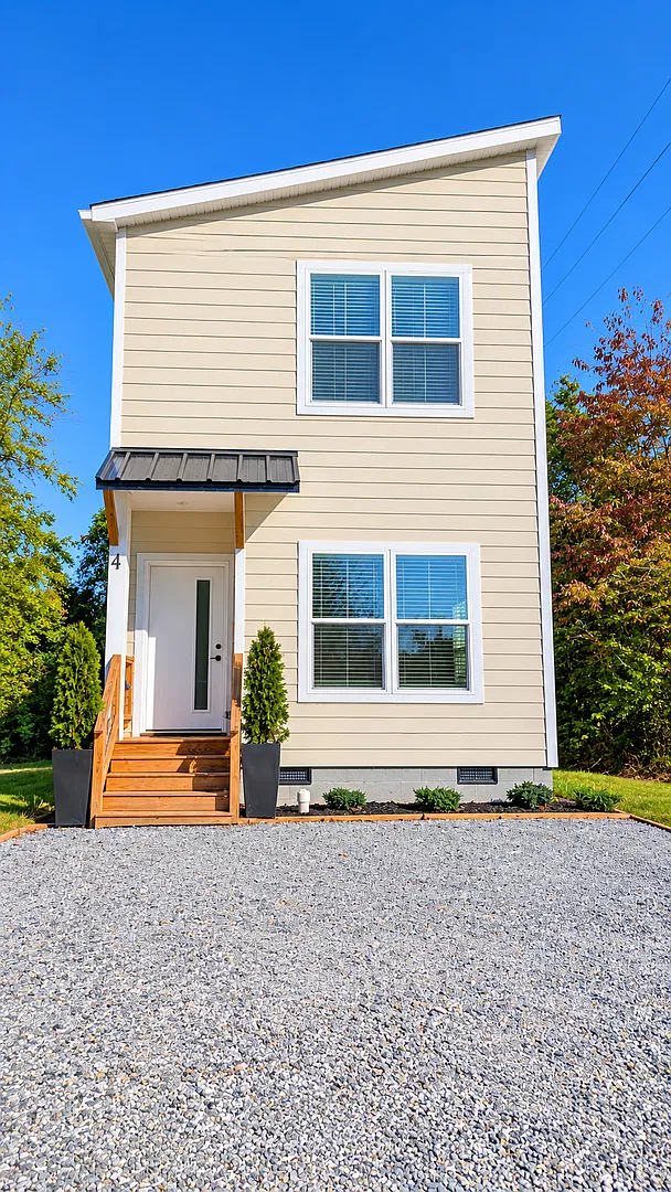 New Construction East Asheville Rental! — Photo 2
