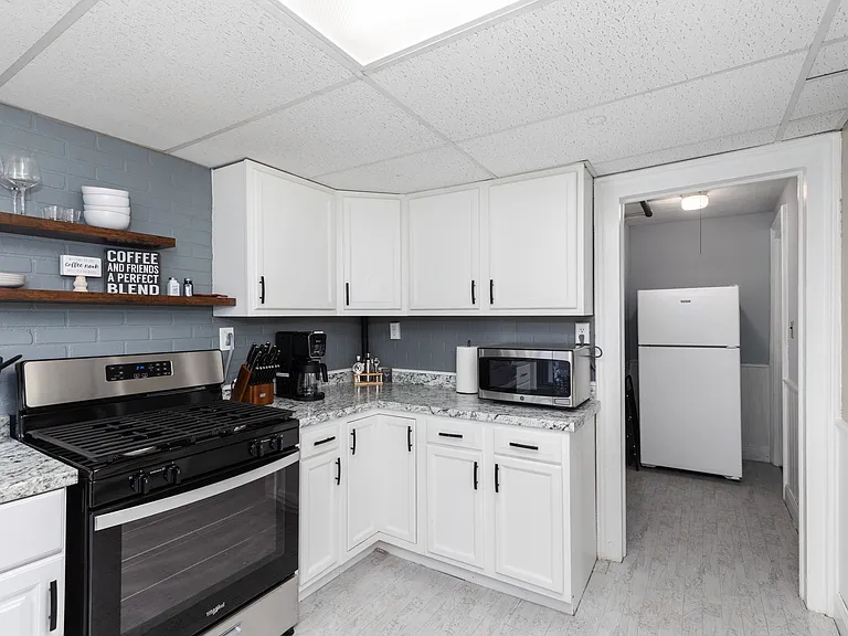 108 Pharis St #2 — Photo 2