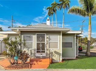 2 Oak St, Bradenton, FL 34208