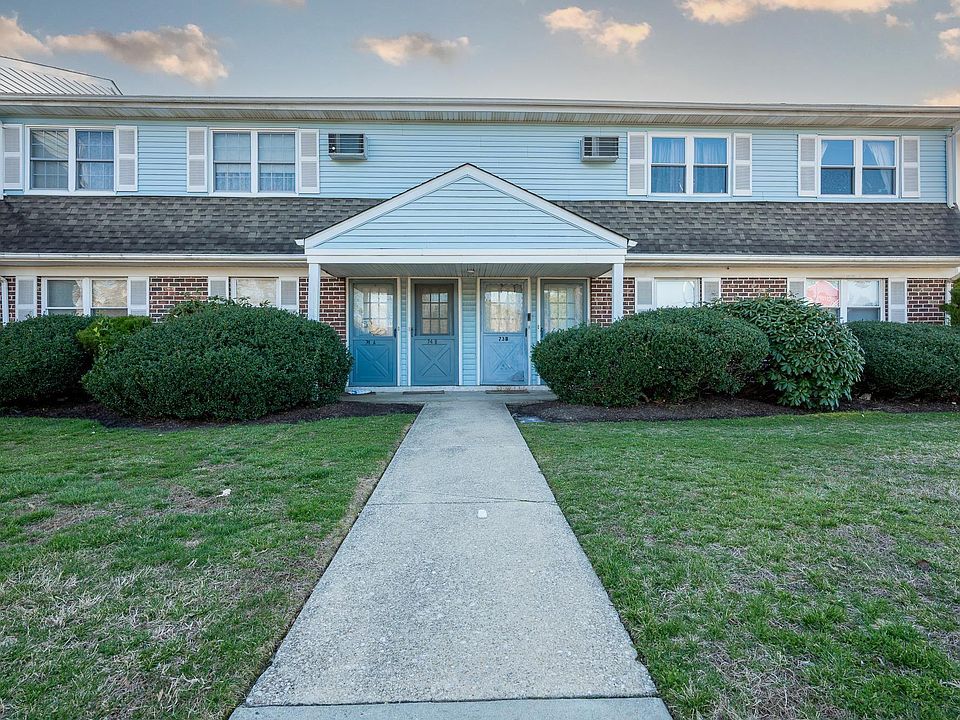 1st image of 73B Oxford Vlg #73B