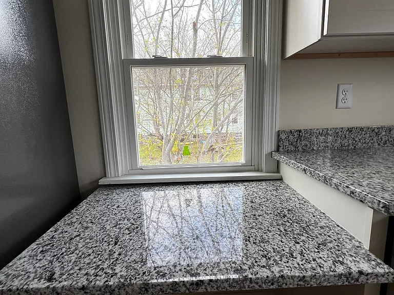 14 Marriott Ave — Photo 9