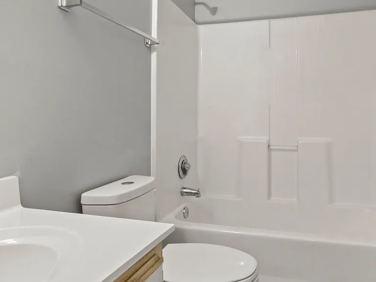 207 Spring Meadow Cir — Photo 13