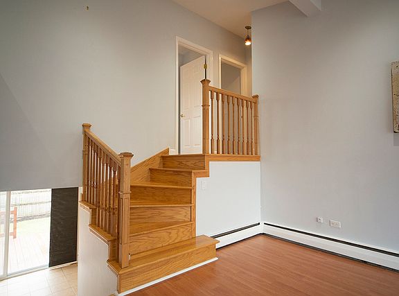 4th image of 8844 Robin Dr
