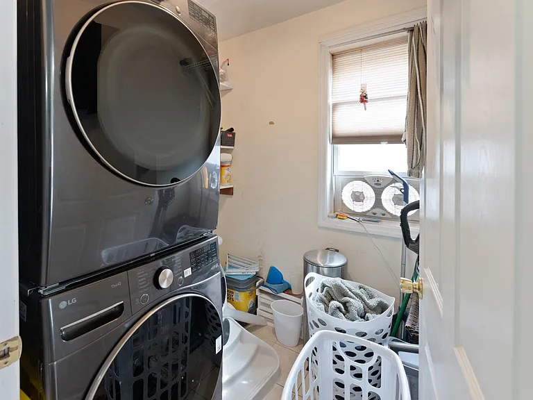 260 Custer Ave #2 — Photo 4