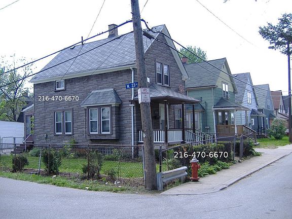 2nd image of 2301 Garden Ct