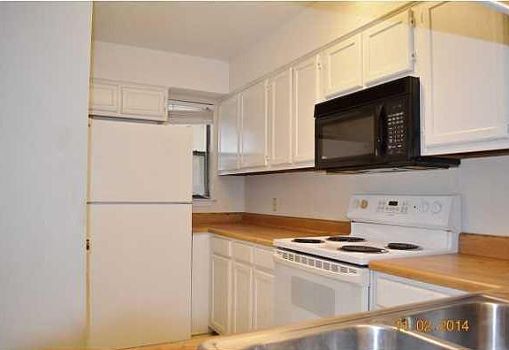 2nd image of 91 Norwood Dr Unit 19