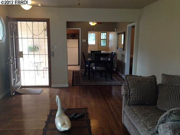 4th image of 3856 Delmont Ave