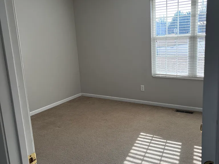 2605 Widaman St — Photo 10