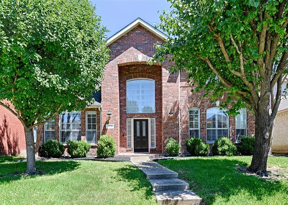 1st image of 623 Forest Hill Dr