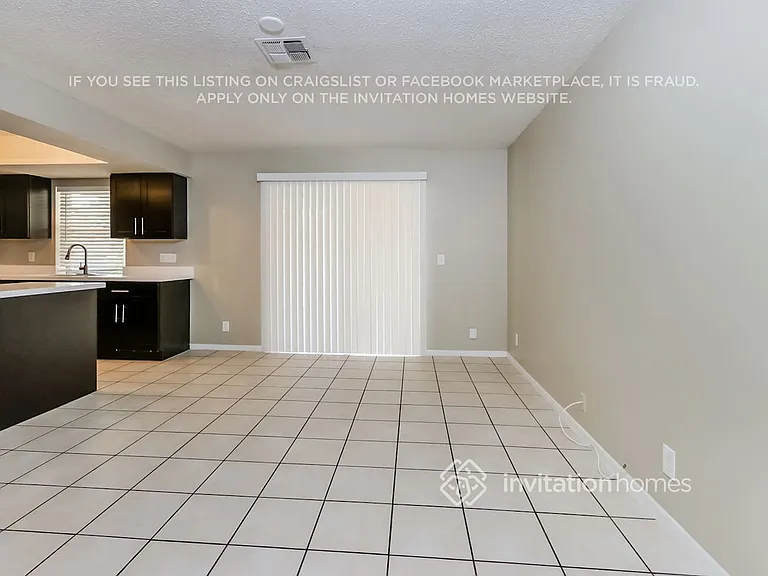 1132 Essex Dr — Photo 8