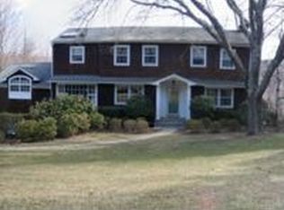 12 Barrett Rd, Katonah, NY 10536