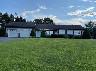 30 Gleneagles Blvd, Ballston Lake, NY 12019