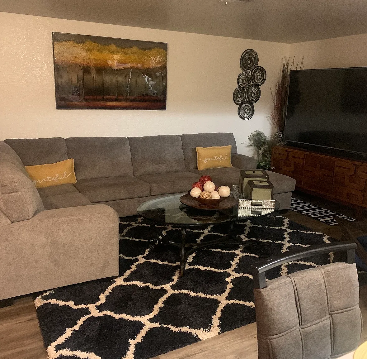 2 bed, 1000 sqft, $1,800 — Photo 2