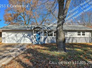 1253 E Cambridge St, Springfield, MO 65804