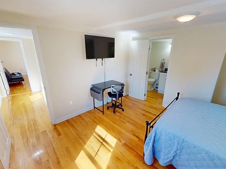 266 Webster St — Photo 18