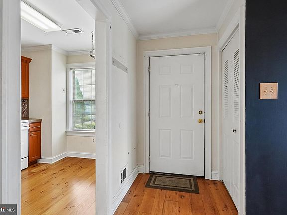 5th image of 515 Cascade Ct