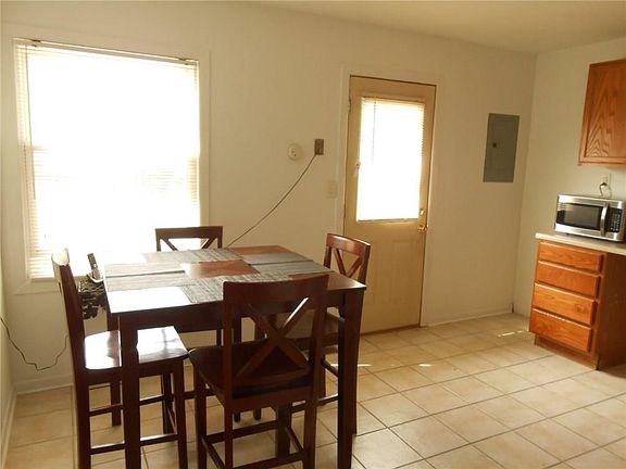 5th image of 5438 Ruskin Pl W