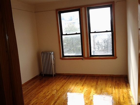 4th image of 261 14th St APT 3E