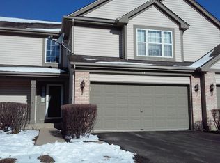 733 Sycamore Ct, Lindenhurst, IL 60046