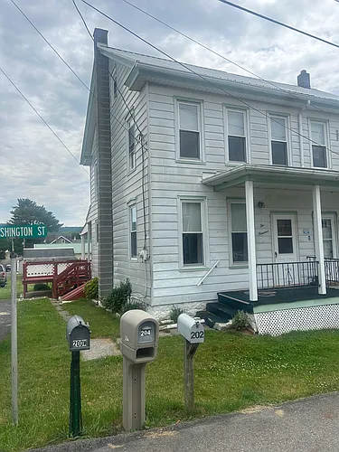 200 W Washington St Photo 1