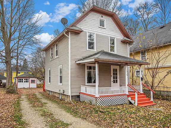 2nd image of 1516 Fairbanks Ct