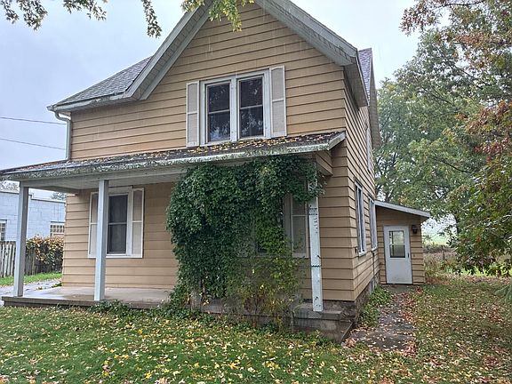 2nd image of 112 Main St
