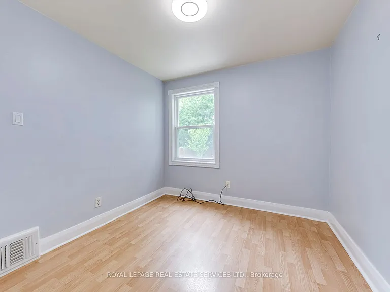 75 Elma St — Photo 18