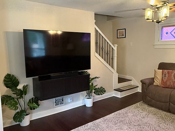 2nd image of 8515 Florence Ave