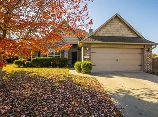 3761 W Providence Dr, Fayetteville, AR 72704