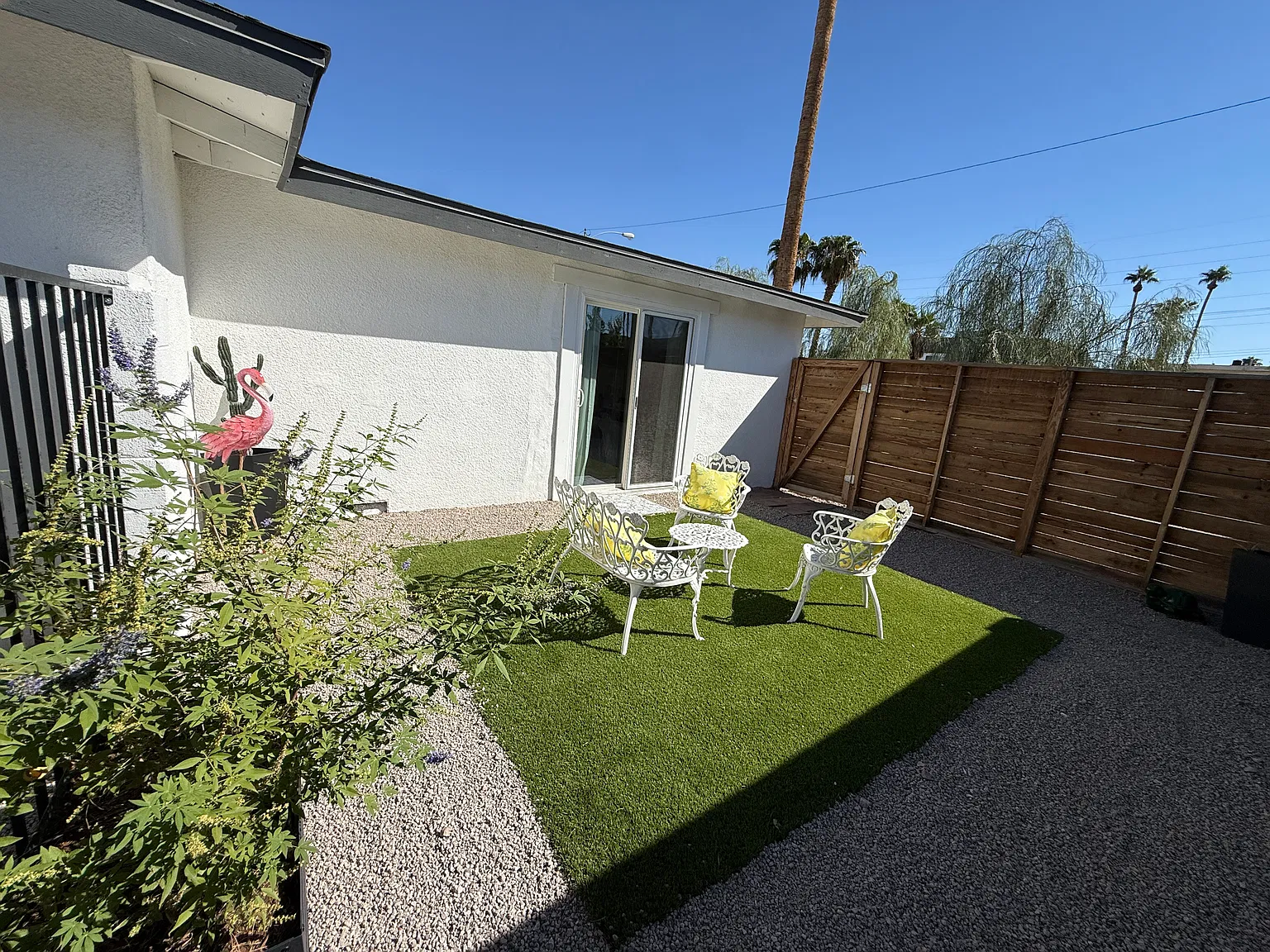 1662 Sombrero Dr — Photo 4